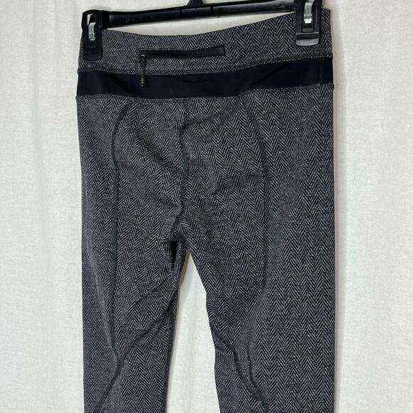 Lululemon Gray Run Inspire Crop Leggings Size 4 - Picture 7 of 11
